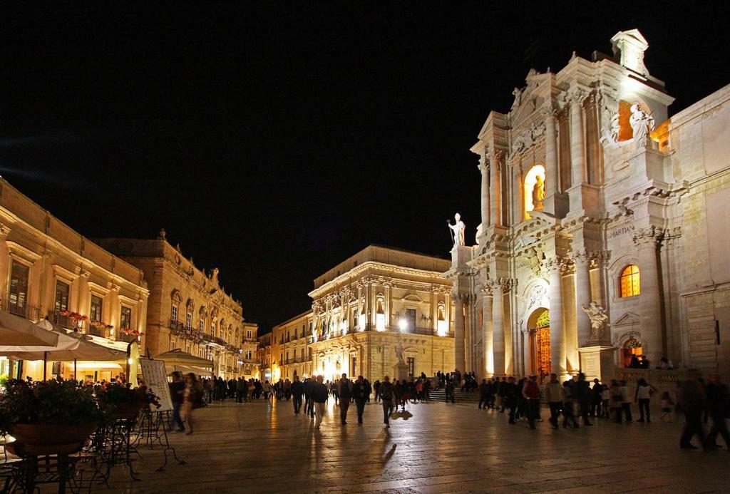 شقة Casa Corso Umberto I, Historic Main Street سيراكوزا المظهر الخارجي الصورة